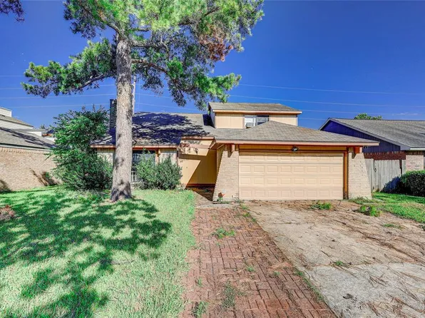 10826 Village Trail Drive, Houston, TX 77065