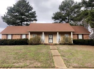 812 Eagles Nest Dr, Jackson, MS 39272
