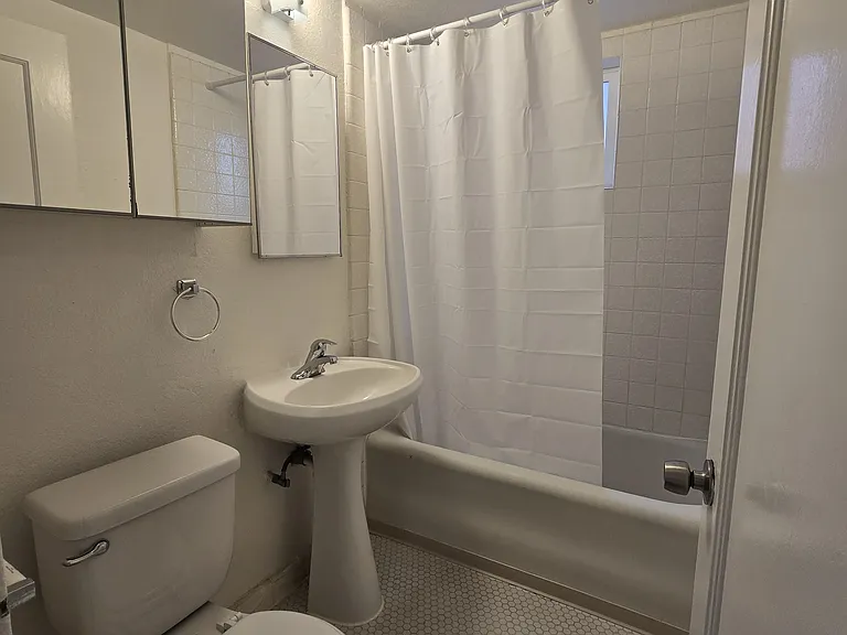 718 Santa Rita Pl #B — Photo 6