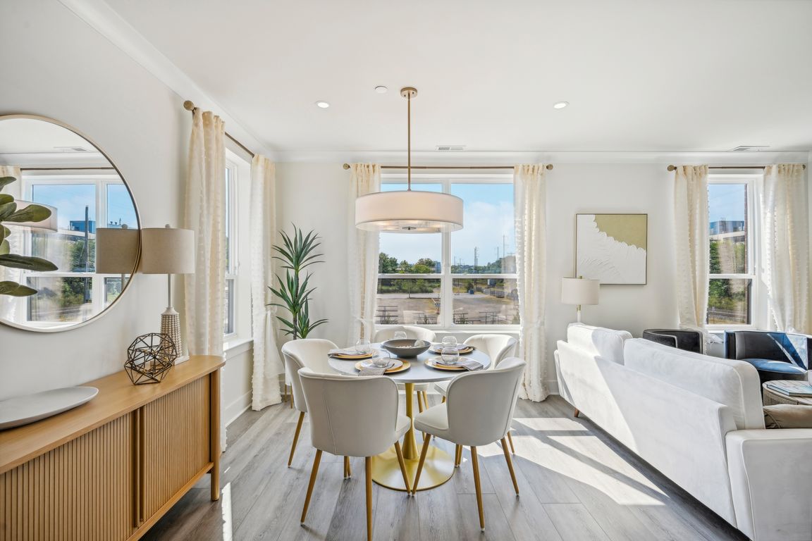 Riverplace Dr-009.jpg