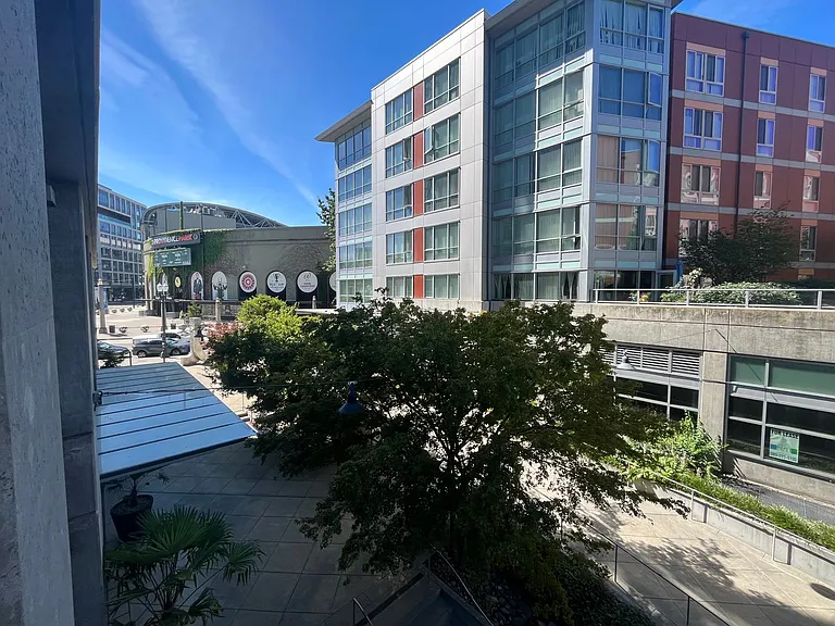 1926 W Burnside St #204 — Photo 16