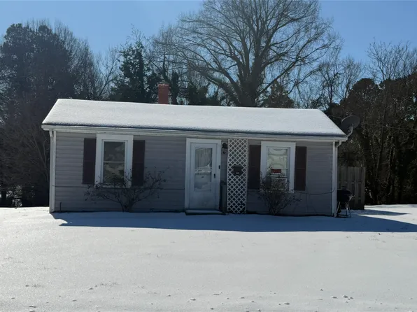 243 Dodd St, Chase City, VA 23924