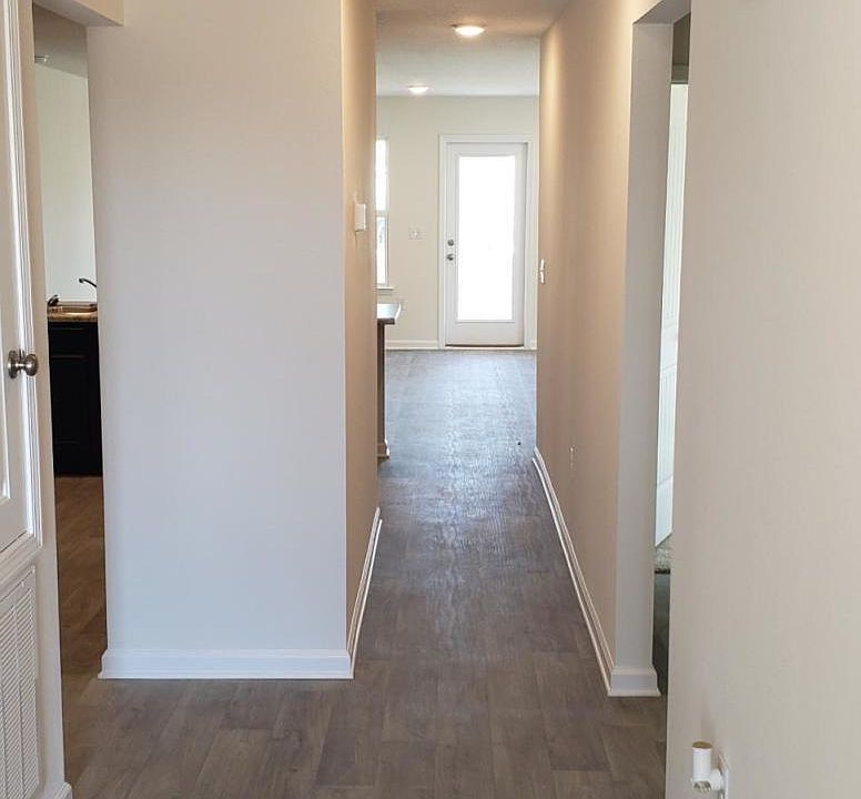 2nd image of 7129 Penn Way