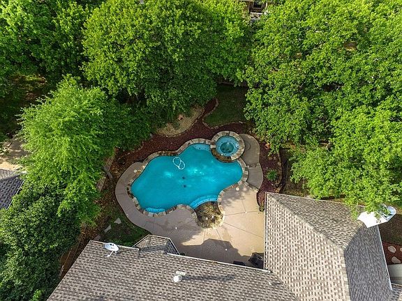 4th image of 5705 Almond Ln