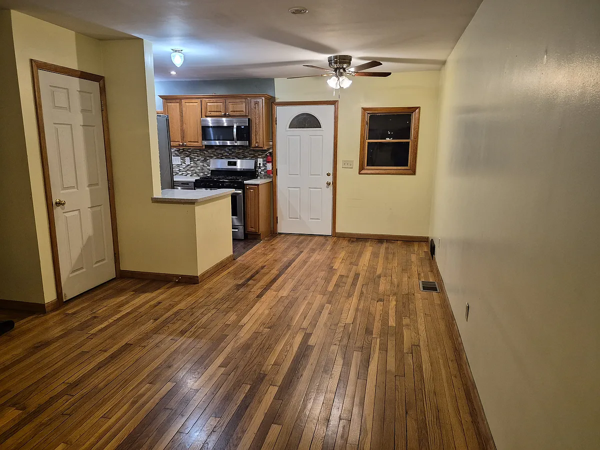 Front door view - 2155 W 21st St