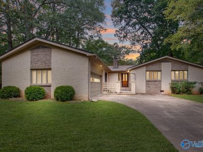 6613 Robinhood Ln NW, Huntsville, AL, 35806