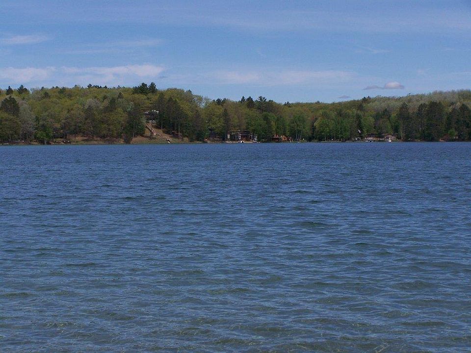 1st image of Red Pine Dr