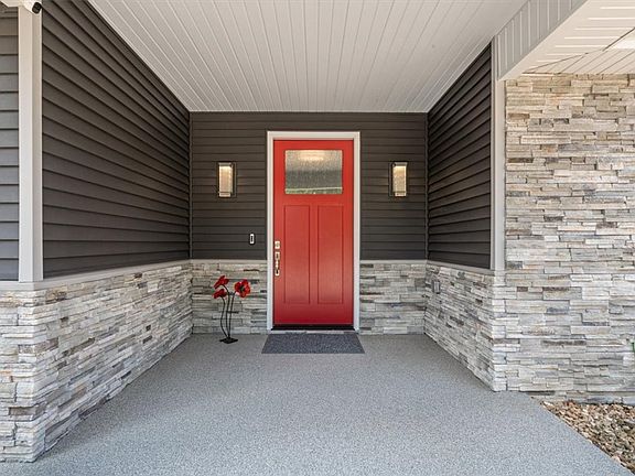 4th image of 14 Dunbarton Dr