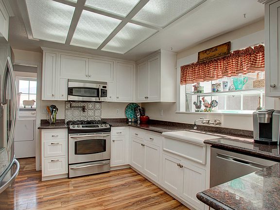 3rd image of 4019 Syracuse Ave