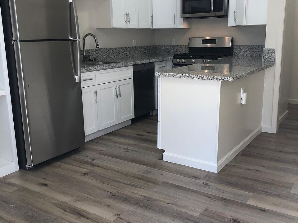 1st image of 191 Village Ct #1