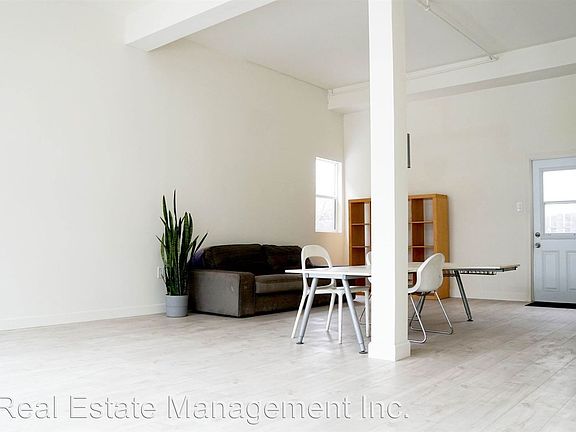 5th image of 1619 Micheltorena St #1621
