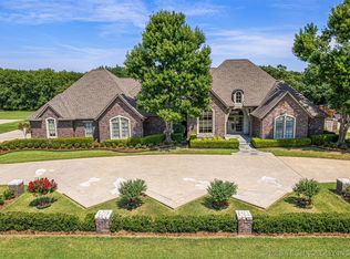 1514 NE Oakridge Dr, Claremore, OK 74017