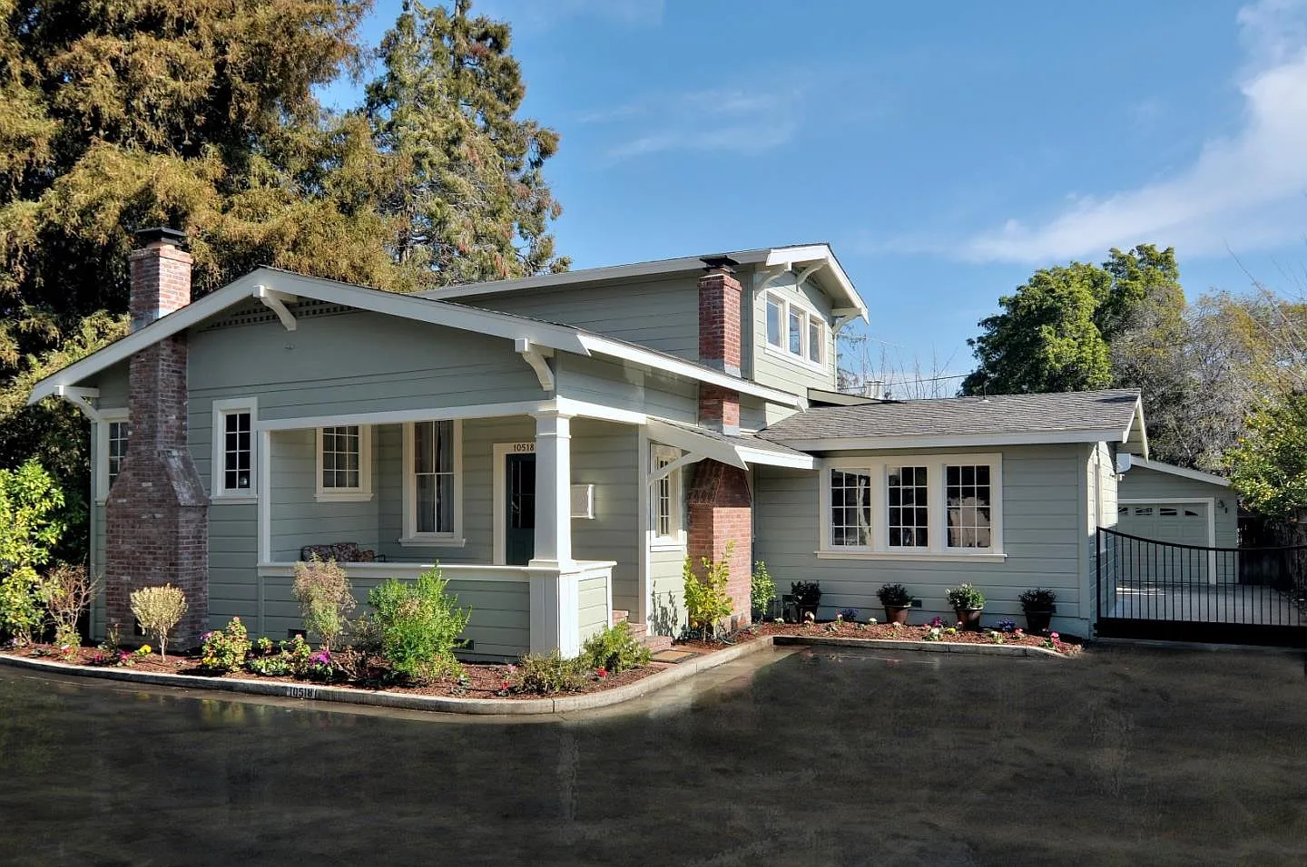 10518 Phil Pl photo 1