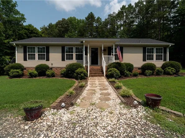 149 Bonkin Lake Rd, Mocksville, NC 27028
