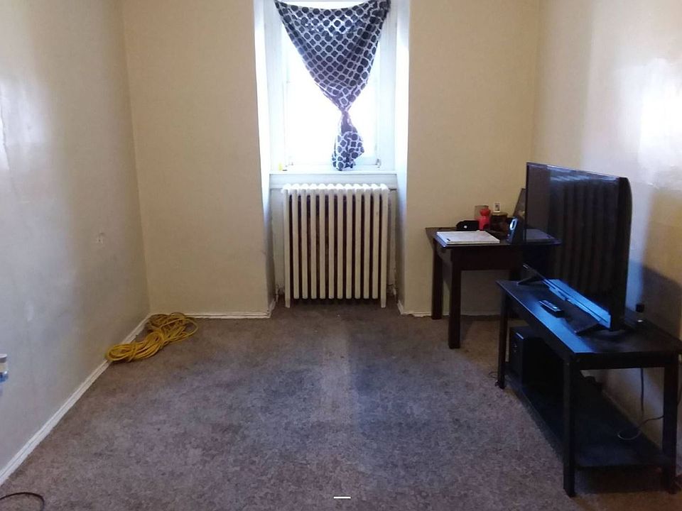 2nd image of 1142-1146 W Walnut St #8eca20fba