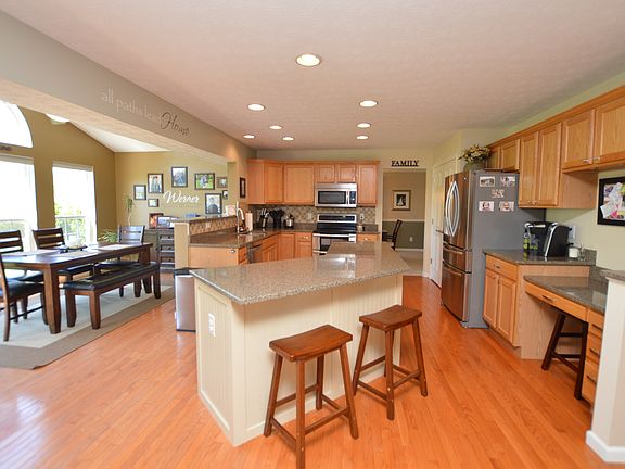 2nd image of 5463 Woodmansee Way