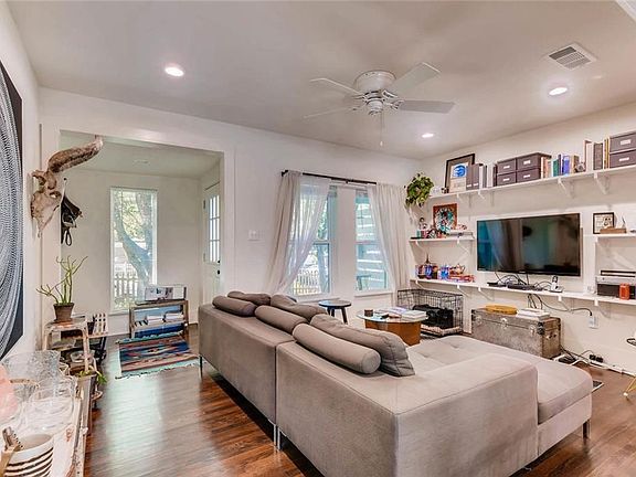 3rd image of 1801 Brackenridge St #B
