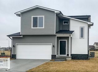 3419 Linden Dr SW, Bondurant, IA 50035