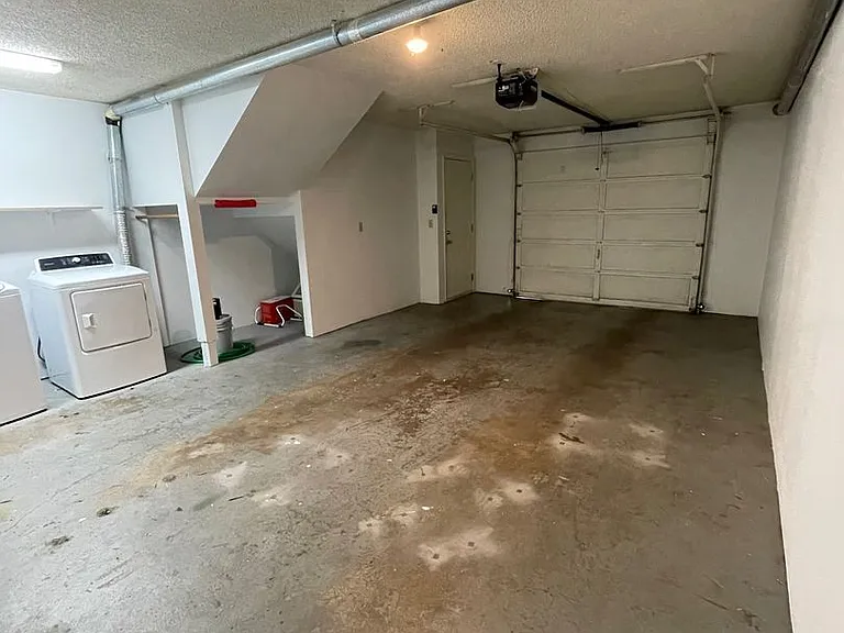 2727 Gateway St #35 — Photo 17