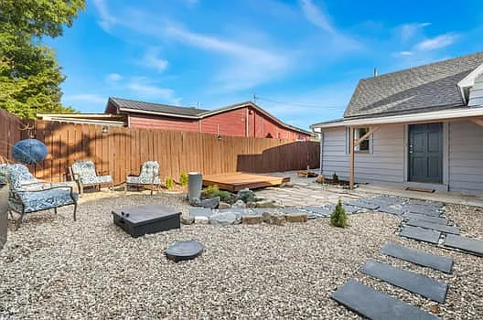 312 E Buchanan St — Photo 4