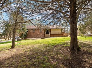 2044 W Hyacinth Ct, Nixa, MO 65714