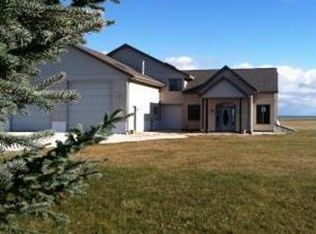 17517 Lakeshore Rd, Two Rivers, WI 54241