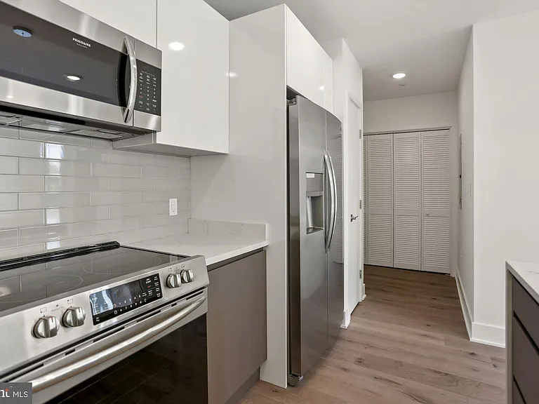 2027 Rhode Island Ave NE #401 — Photo 5