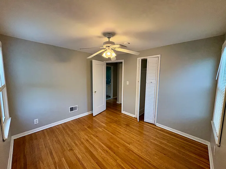 312 Victoria Blvd — Photo 9