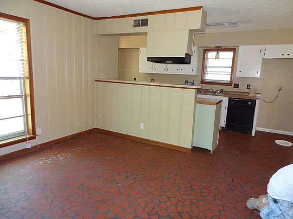 3rd image of 1855 Dorrie Ln