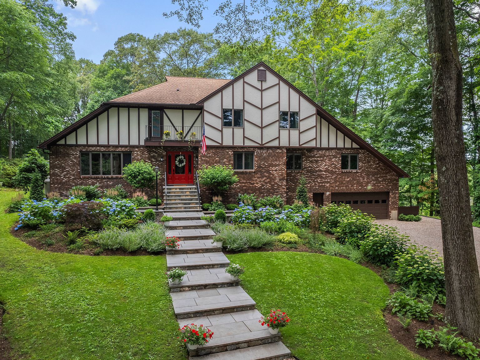 19 Pumpkin Hill Road, Trumbull, CT 06611 | Zillow
