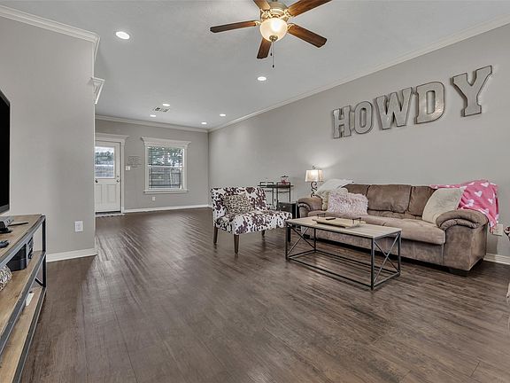 4th image of 2827 Horseback Dr