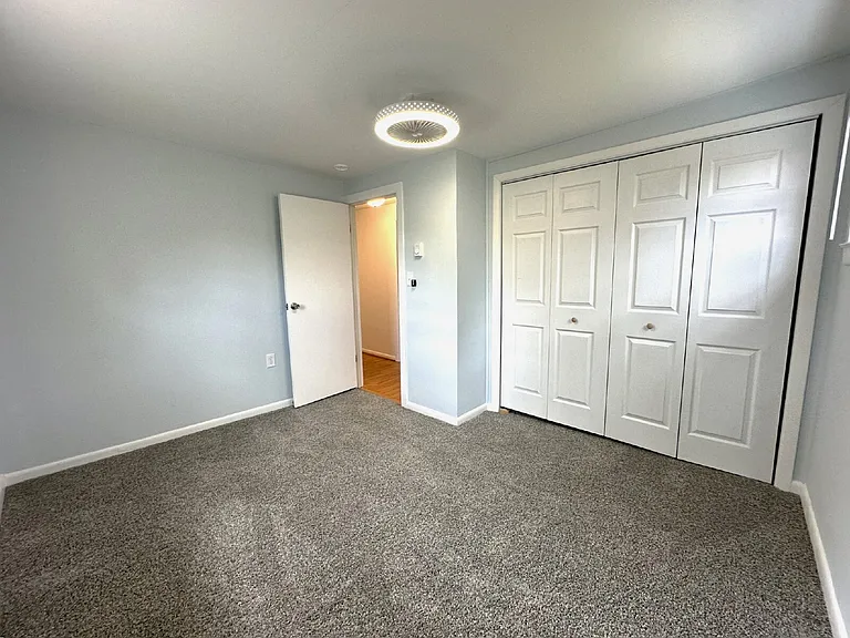 2828 Cedarhurst Rd #B — Photo 10