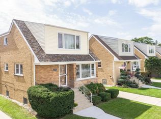 6133 W Leland Ave, Chicago, IL 60630