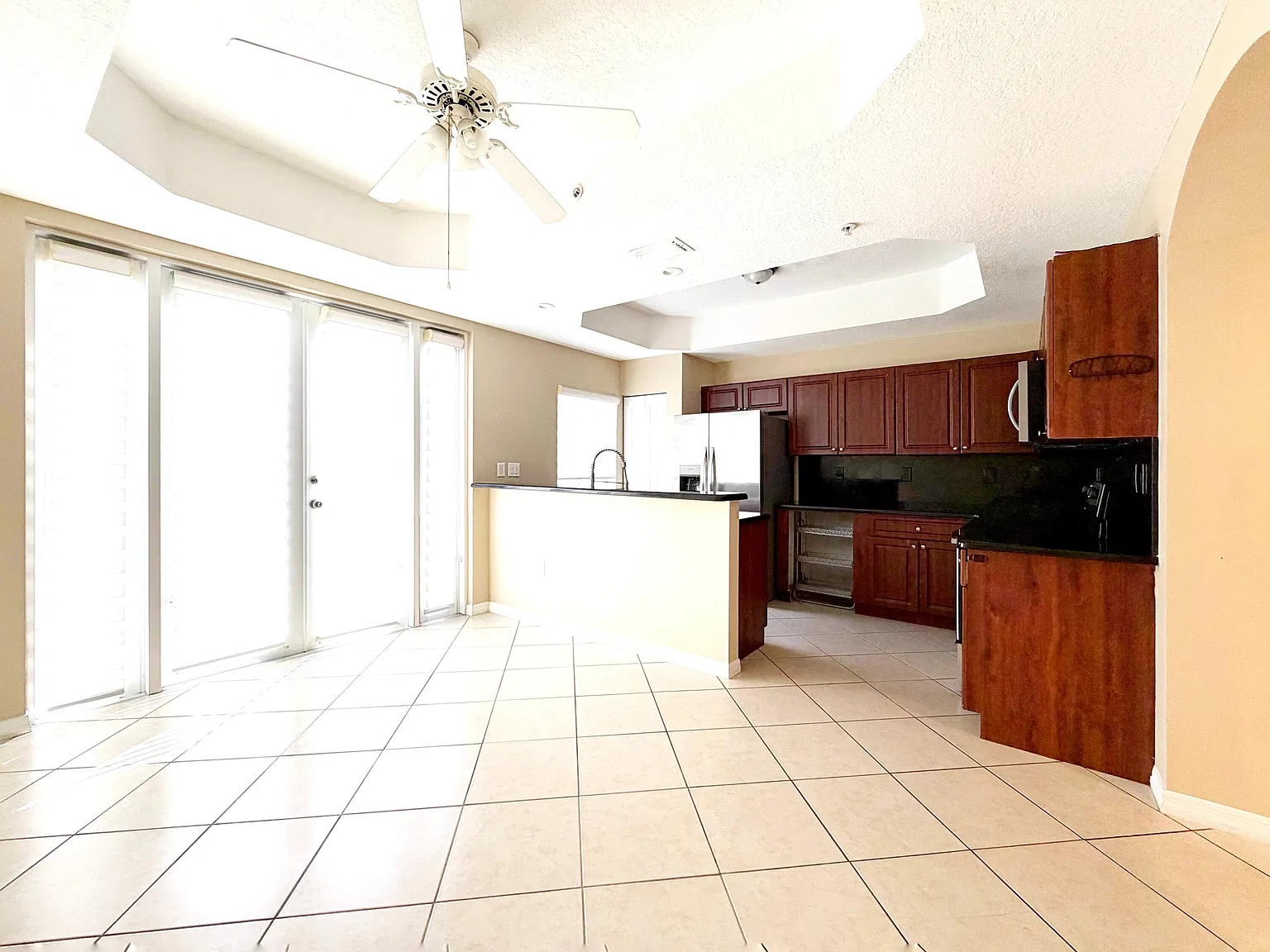 3 bed, 2.5 bath, 1747 sqft, $3,000 — Photo 4