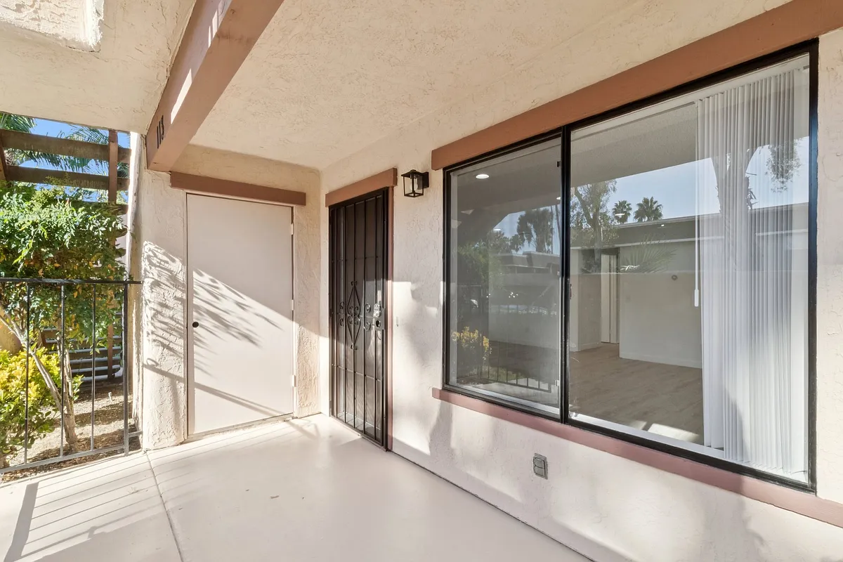 113 - Escondido Villas