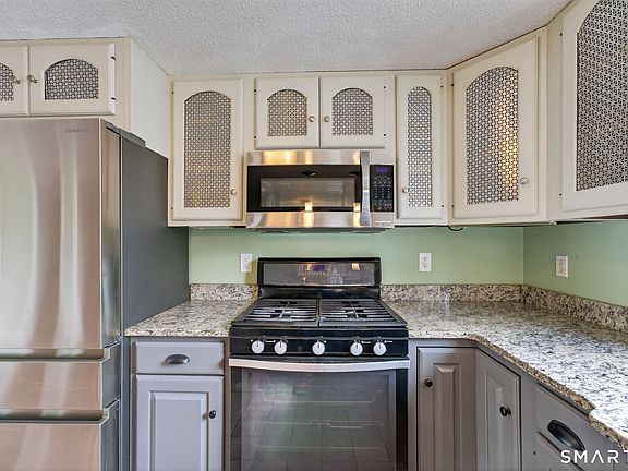 5th image of 8 High Street