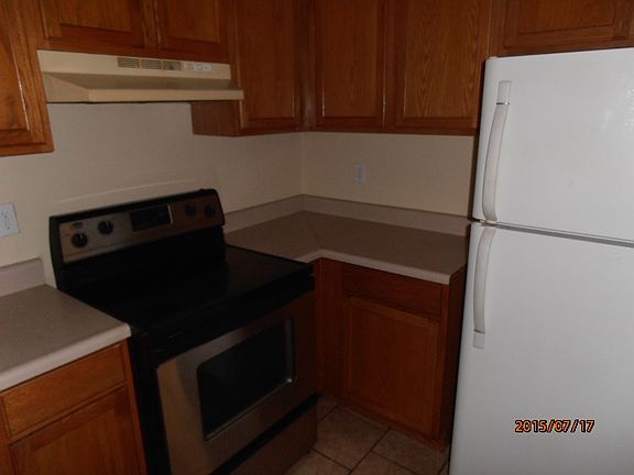 3rd image of 1109 NW Lincoln Ave APT 17