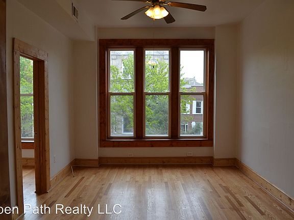 3rd image of 1450 N Maplewood Ave APT 2F