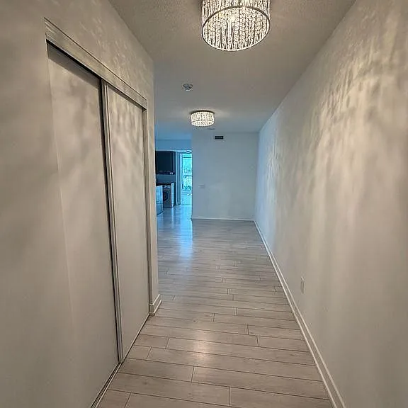 33 Singer Ct #611 — Photo 2