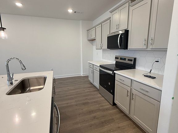 5th image of 6890 Talcott Ln