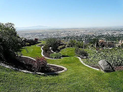 6 bed, 3.5 bath, 4011 sqft, $4,300 — Photo 4