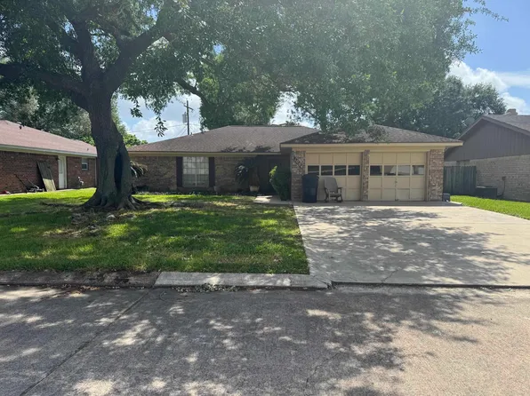 1004 S 21st St, Nederland, TX 77627