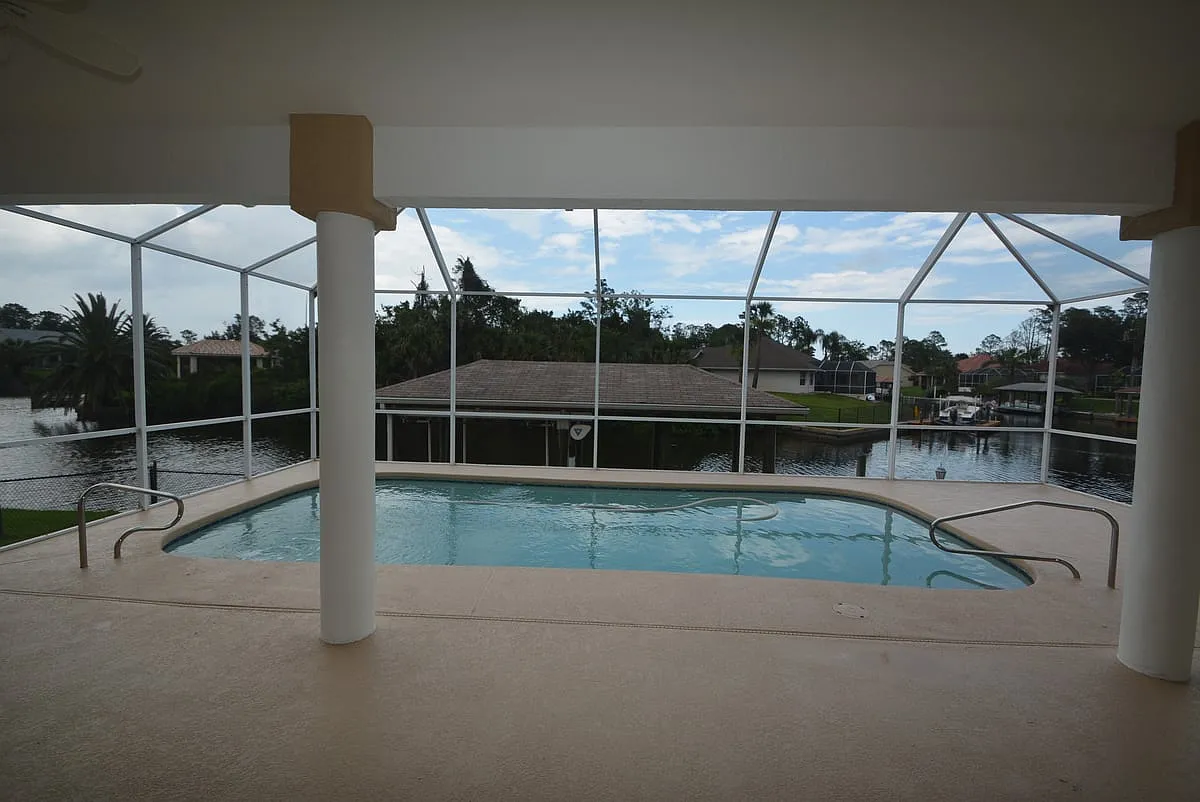 10 Crampton Ct — Photo 2