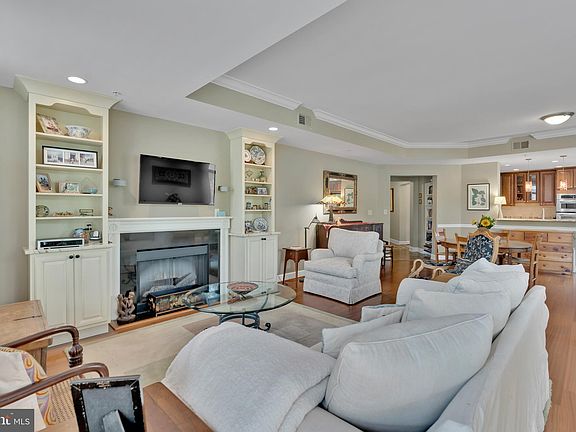 2nd image of 502 W Broad St APT 413