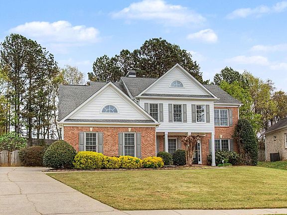 3rd image of 2725 Ivy Hill Dr