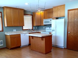 1241 State Ave #201, Marysville, WA 98270