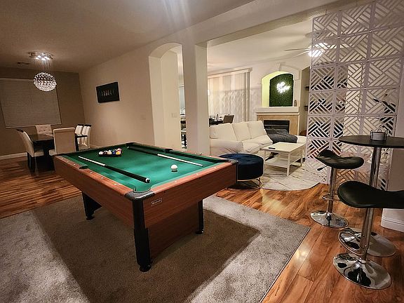 Hangout area w/ pool table