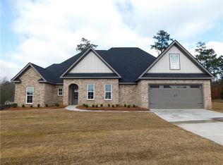 71 Tree Top Hl, Phenix City, AL 36867