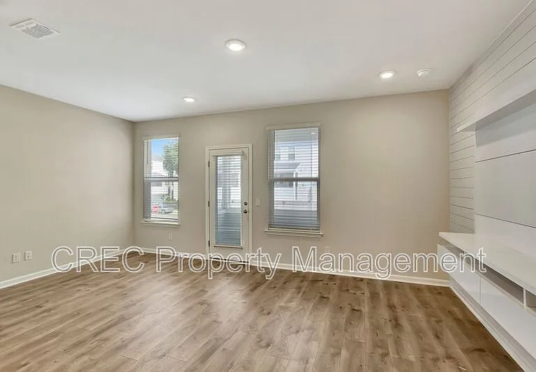306 Pathfinder Way — Photo 12