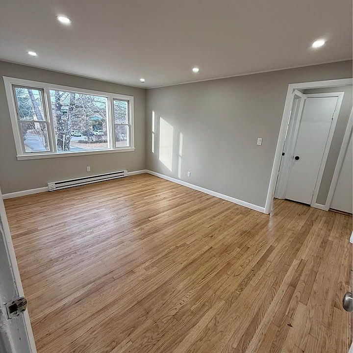 1st image of 4-10 Austin Dr #4